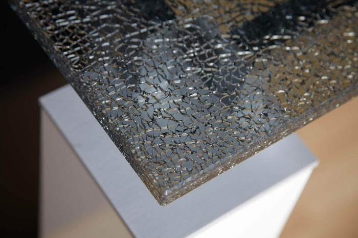 Top 10 Styles of Glass Desks To Modernize Your Office Space